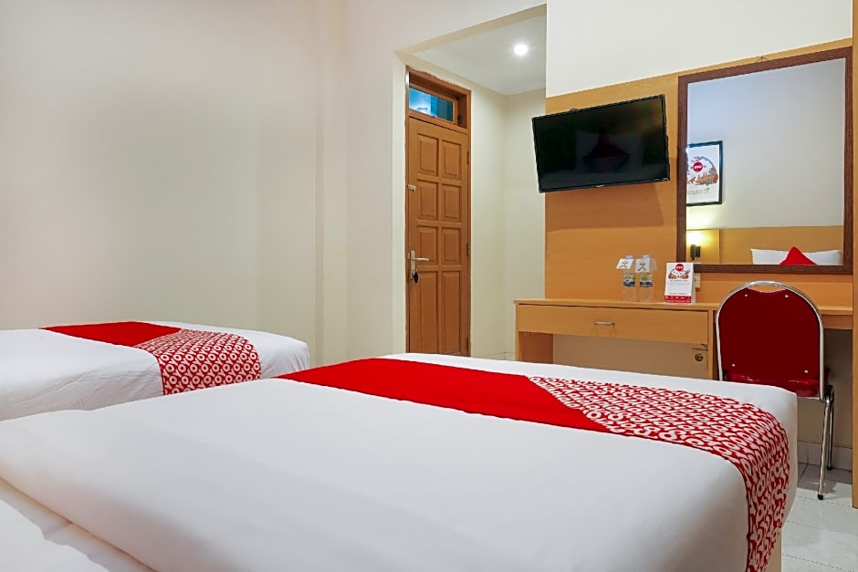 OYO 902 Hotel Pondok Anggun
