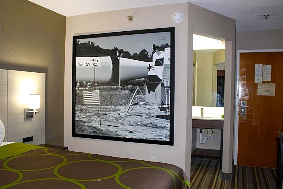 Super 8 by Wyndham Athens