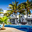 Casa Cenote Hotel