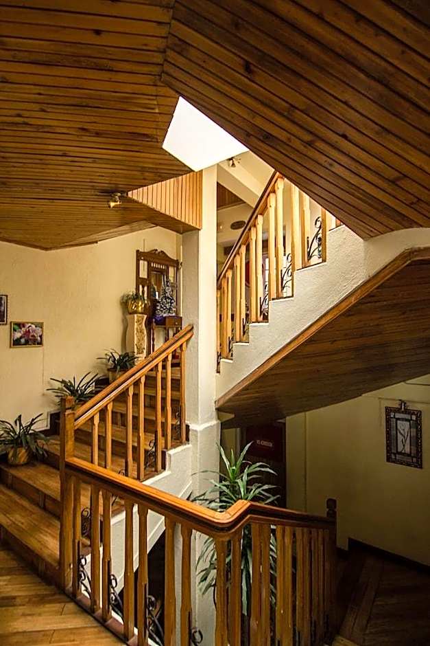 Hotel Seven Seventeen