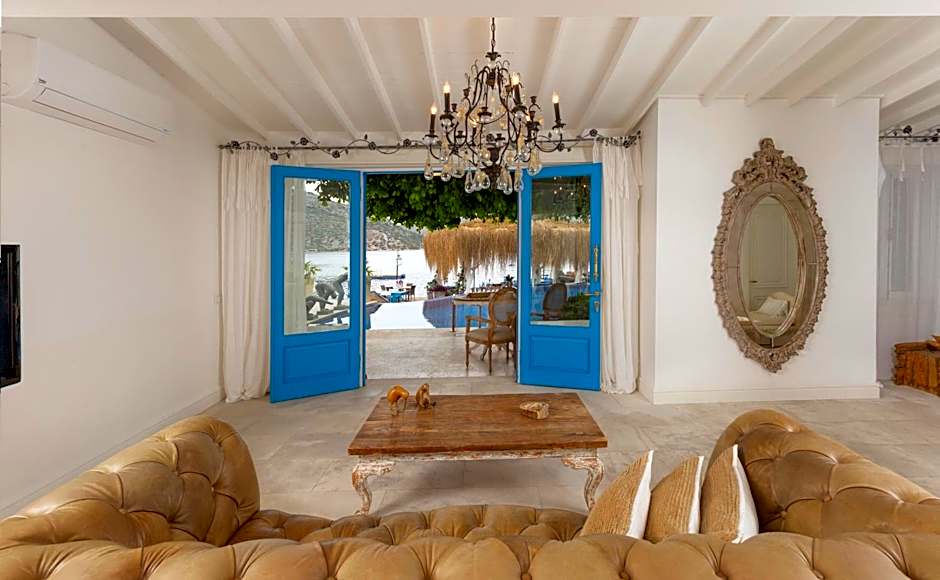 Sabrinas Haus - Adult Only +14