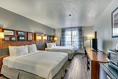 Queen Room with Two Queen Beds - Non-Smoking