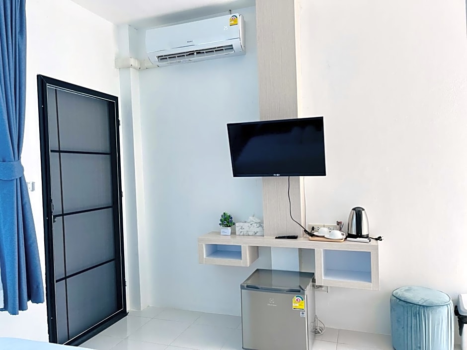 White Seaview Residence