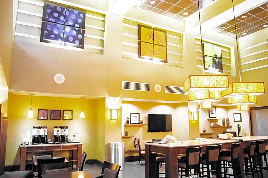 Hampton Inn By Hilton And Suites Richmond Glenside
