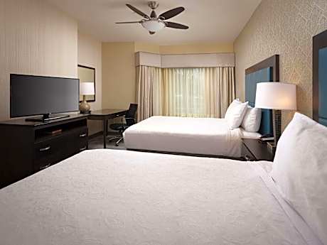 1 KING 2 QN BEDS 2 BDRM 2 BATH SUITE NONSMOK SEPARATE BDRM LIVING RM SOFABED FULL KITCHEN FREE WIFI-