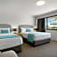 Gladstone Reef Hotel Motel