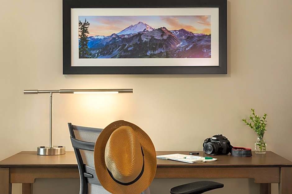 La Quinta Inn & Suites by Wyndham Burlington