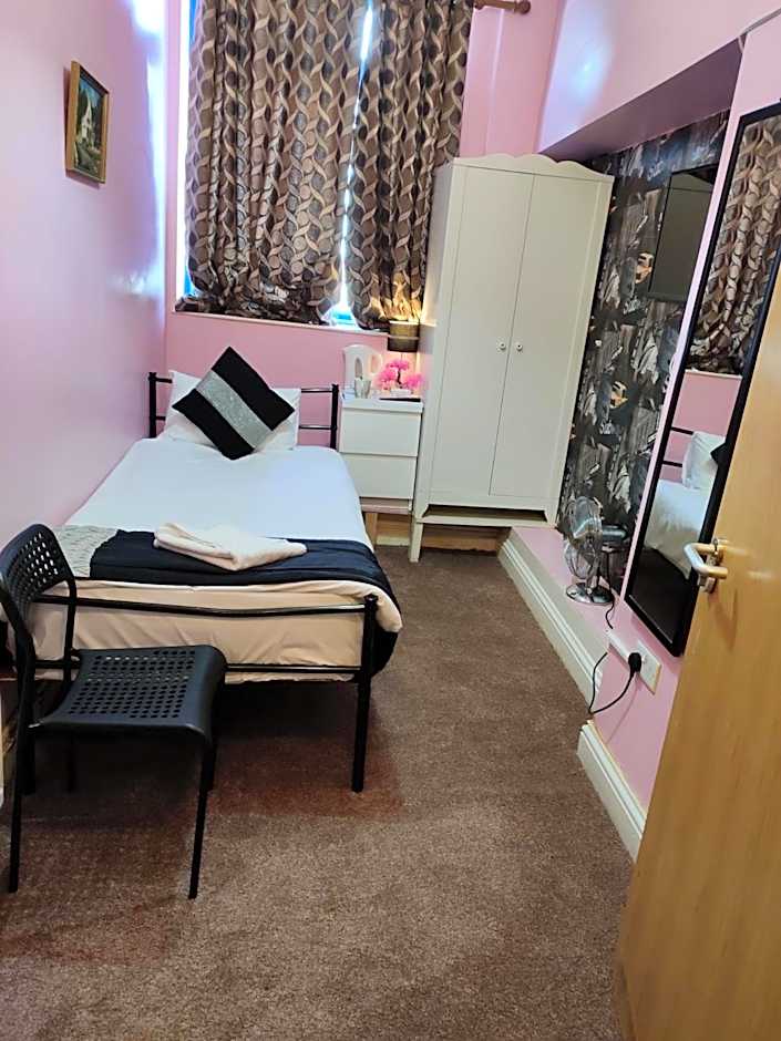 Pacific Inn London Heathrow