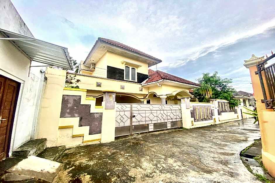 Hotel O Kenzie Bunkbed Syariah