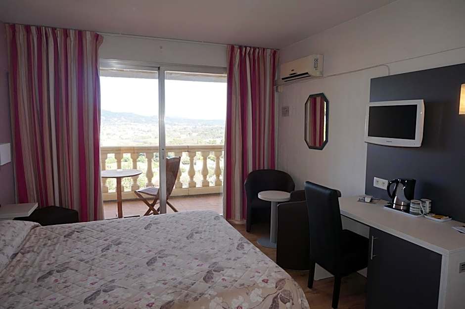 Logis Hotel Le Col De L'ange