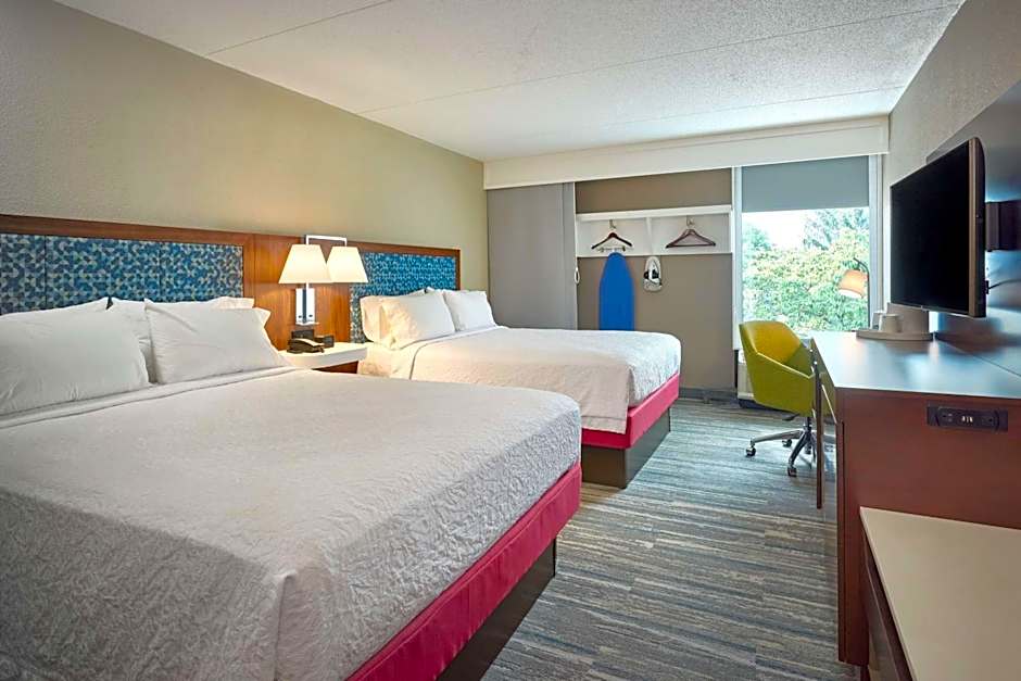 Hampton Inn By Hilton Harrisburg-West