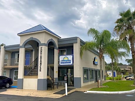 Days Inn by Wyndham Brunswick/St. Simons Area