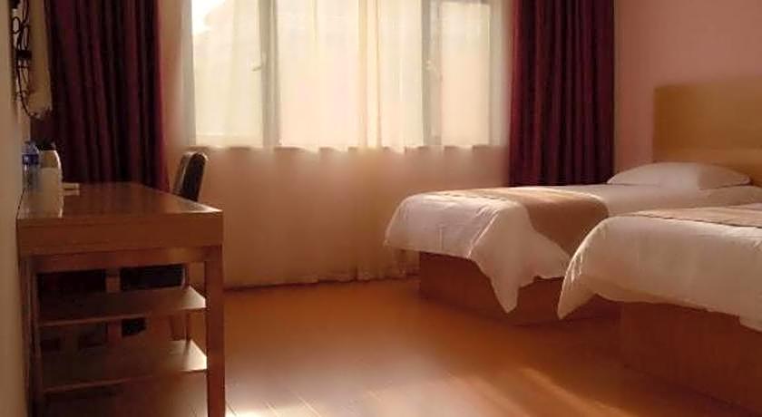 GreenTree Inn Shangrao Qianshan hekou old town Xinjiang longting shell hotel