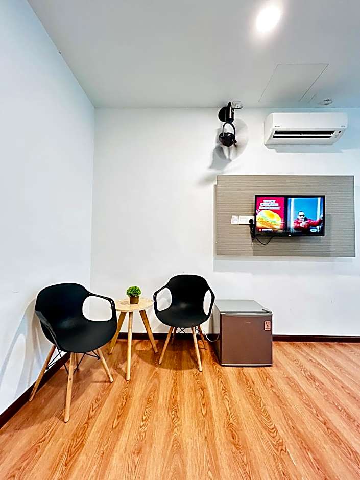 LESTARI INN RESIDENCE