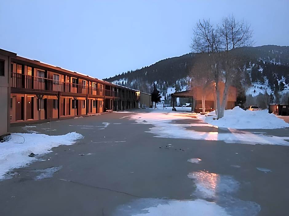 Wolf Creek Ski Lodge