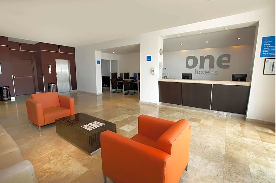 One Monterrey Aeropuerto