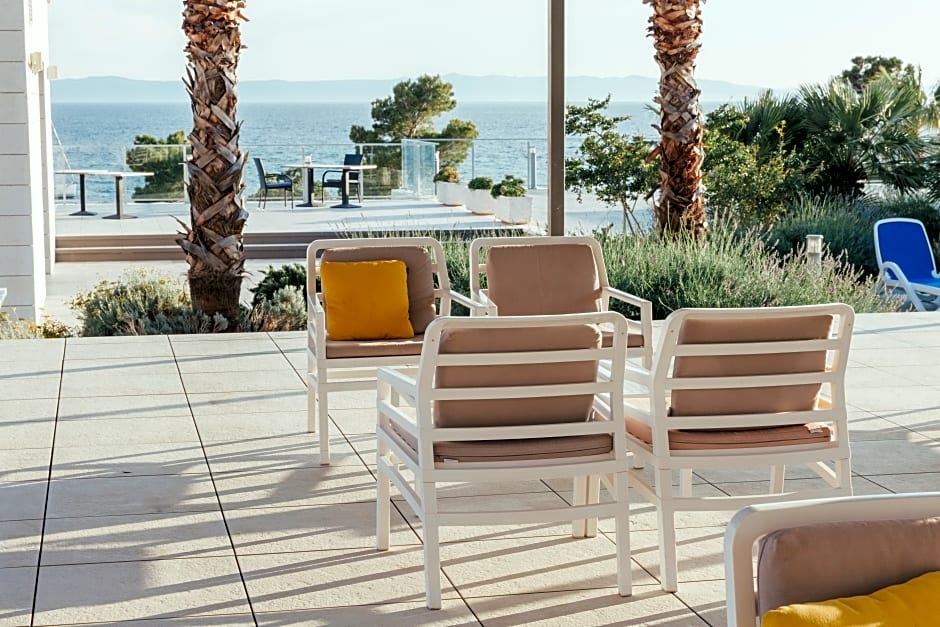 Romana Beach Apartments