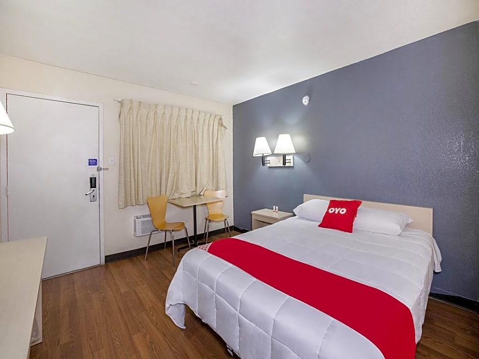 Clarion Pointe Ridgecrest Near China Lake Naval Station