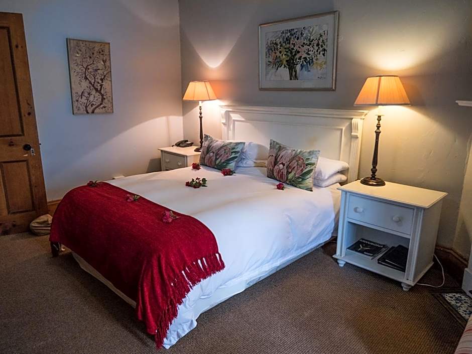 Leeuwenbosch Country House - Amakhala Game Reserve