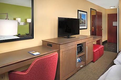 2 Double Beds Nonsmoking