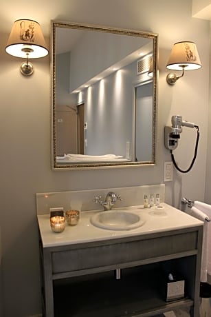 Two Connecting Executive Rooms
