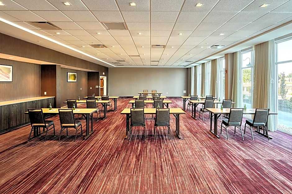 Courtyard by Marriott North Brunswick