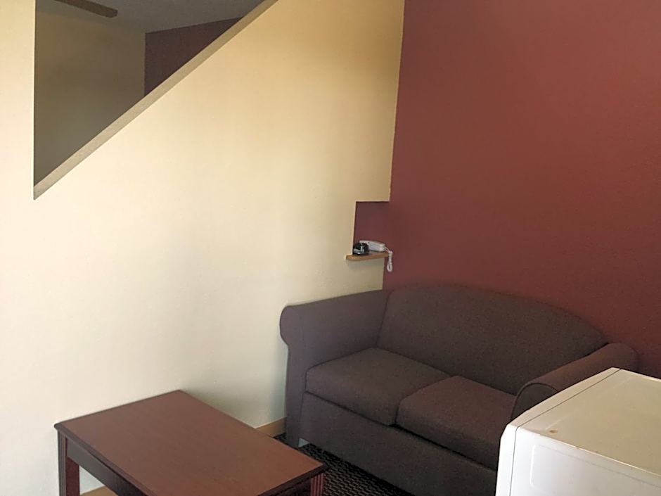 First Western Inn - Fairmont City