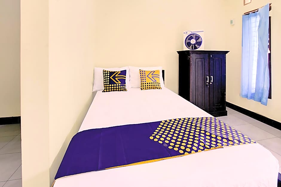 OYO Life 93155 Wisma Sarah