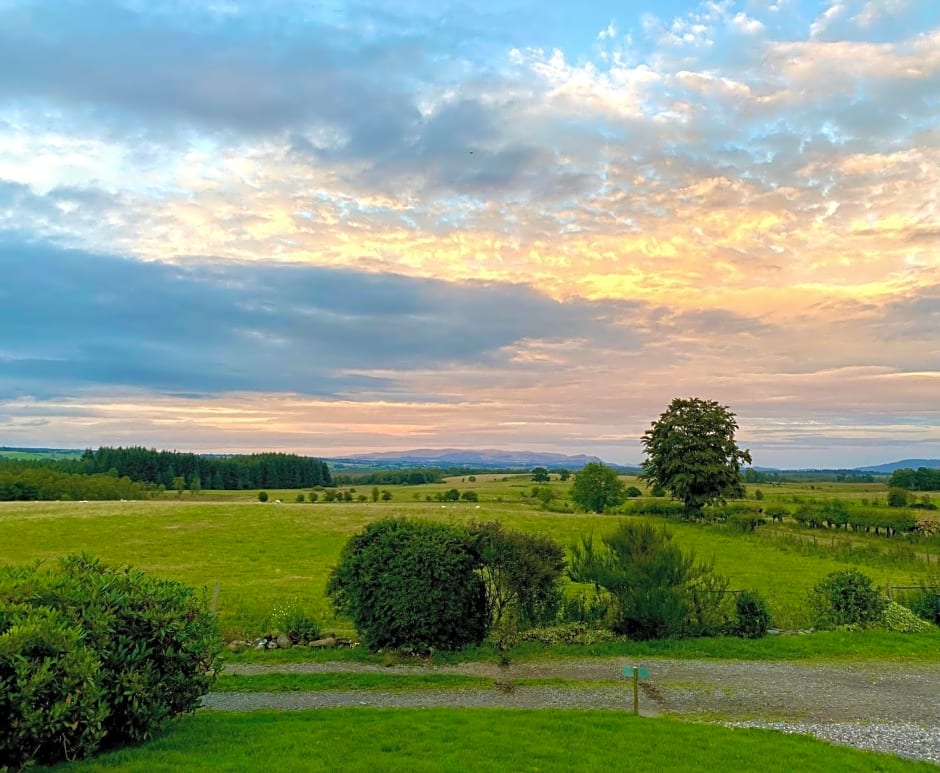Trossachs Barn & Cabin - boutique B&B