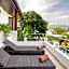 Villa Melitta, Pool, Beach, 360-SeaViews, 6-bed Thai Luxury on Best Location in Samui