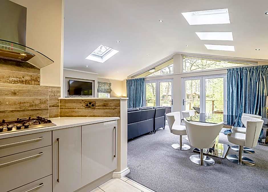 Ladera Retreat Lodges
