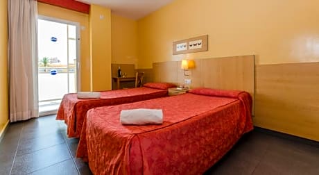 Apartment Capacity 6 Two Bedrooms