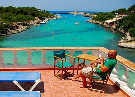 Double Room with Balcony and Sea View