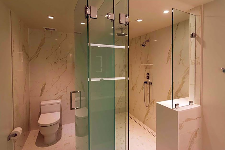 The Benson Portland, Curio Collection by Hilton