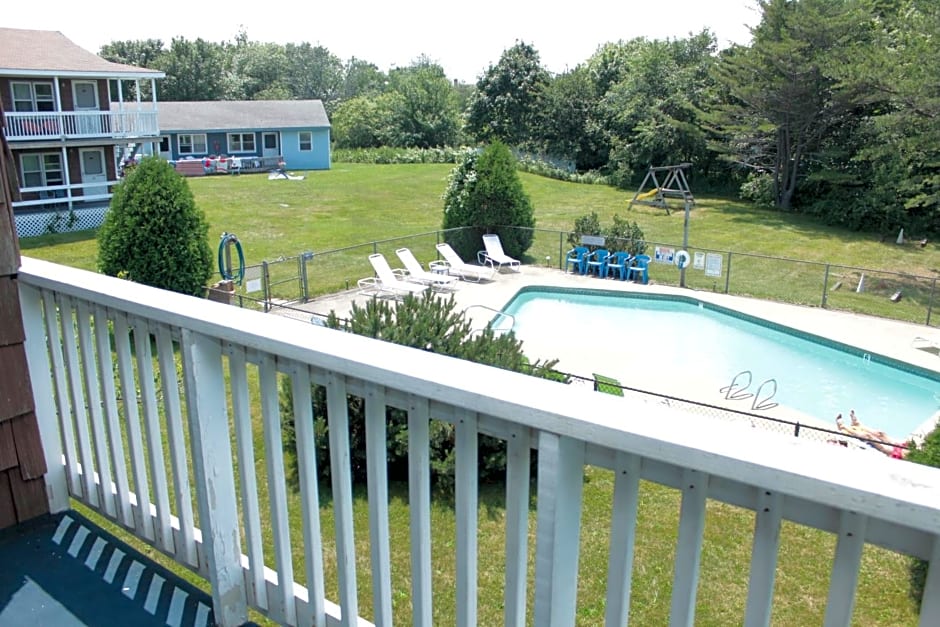 Inn Between the Beaches & Villager