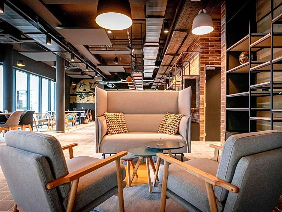 ibis Styles Valenciennes Petite Foret