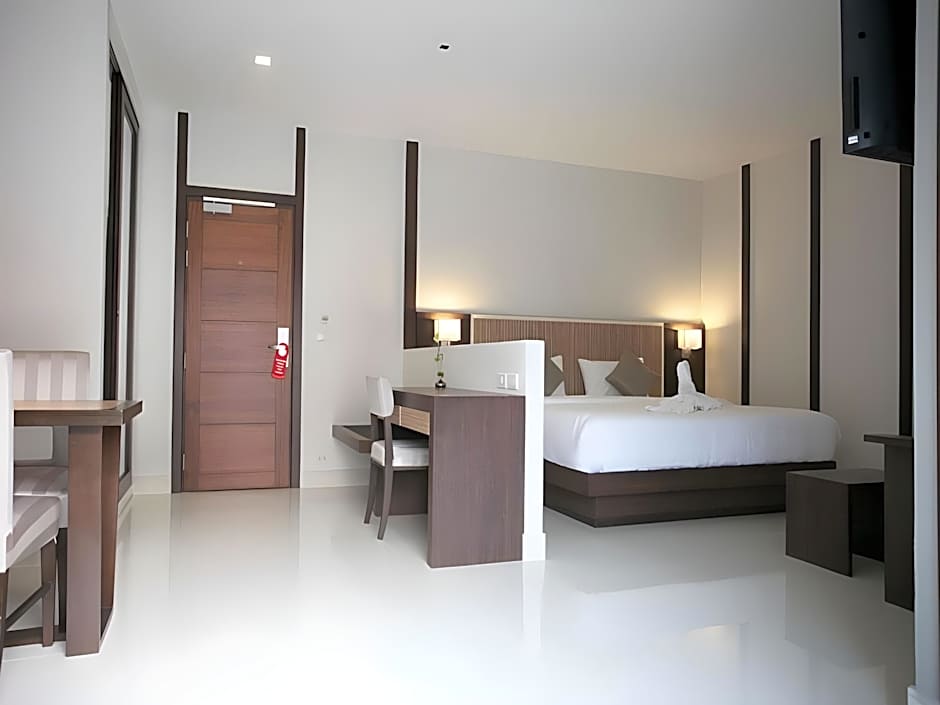April Suites Pattaya