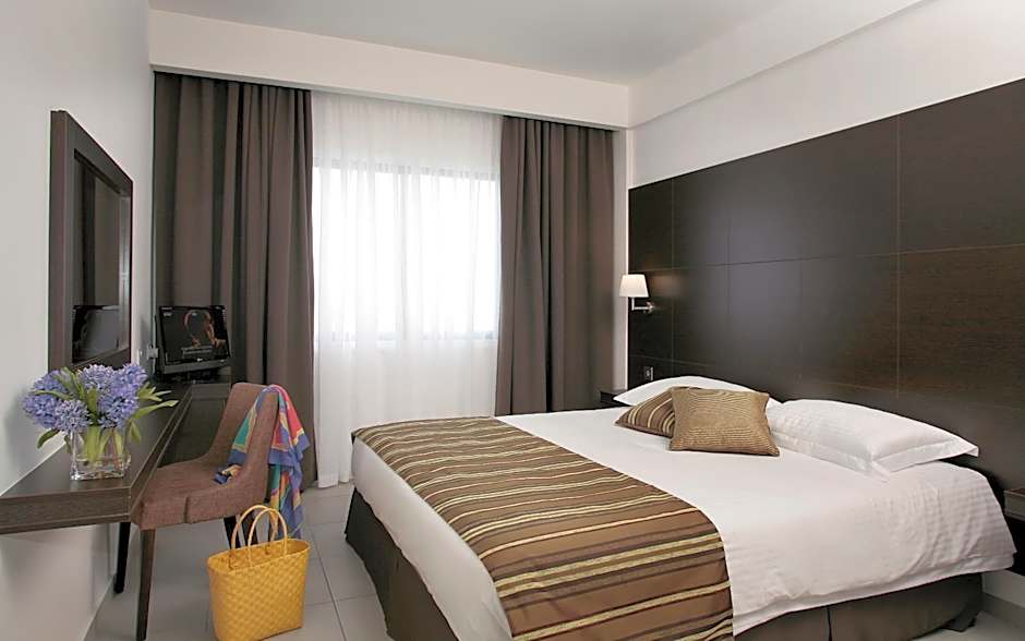Anemi Hotel & Suites
