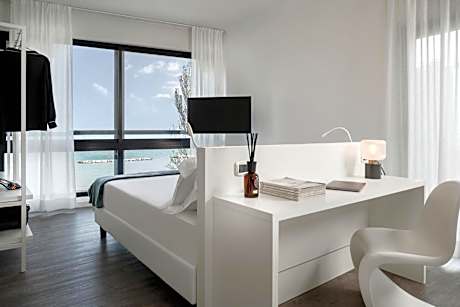 Deluxe Double Room with Sea View