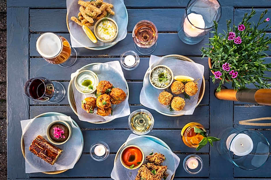 The Black Lion, Long Melford