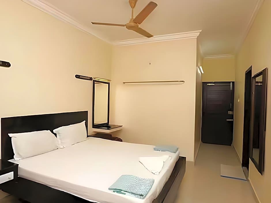 HOTEL BHARANI
