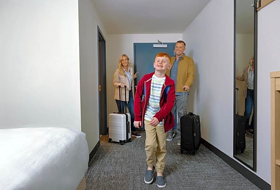 Spark by Hilton Tifton