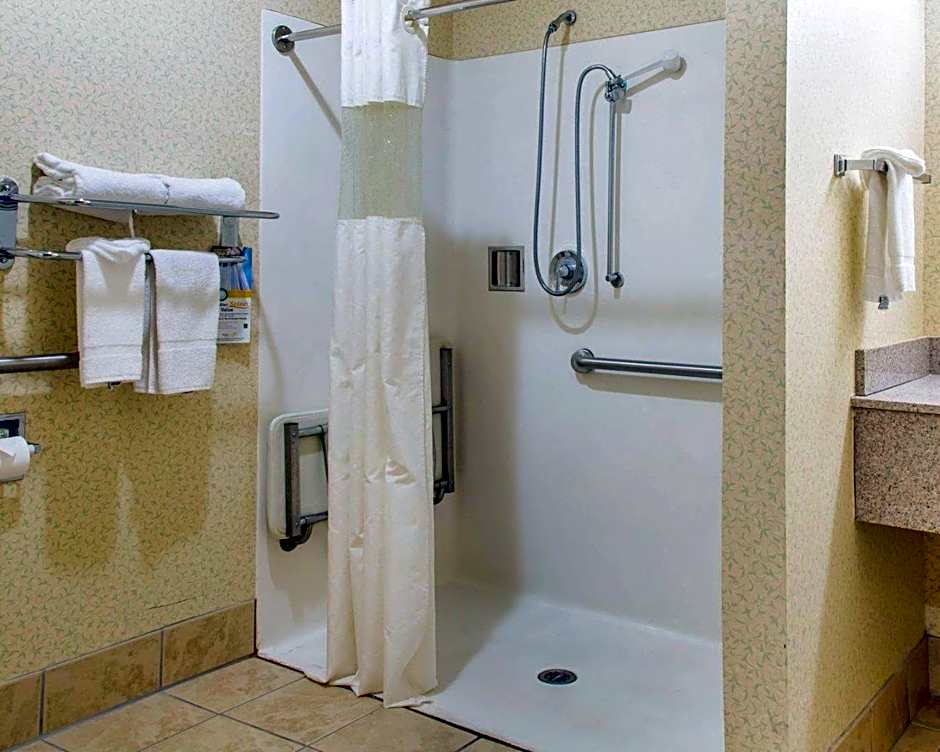 Quality Inn & Suites Meriden