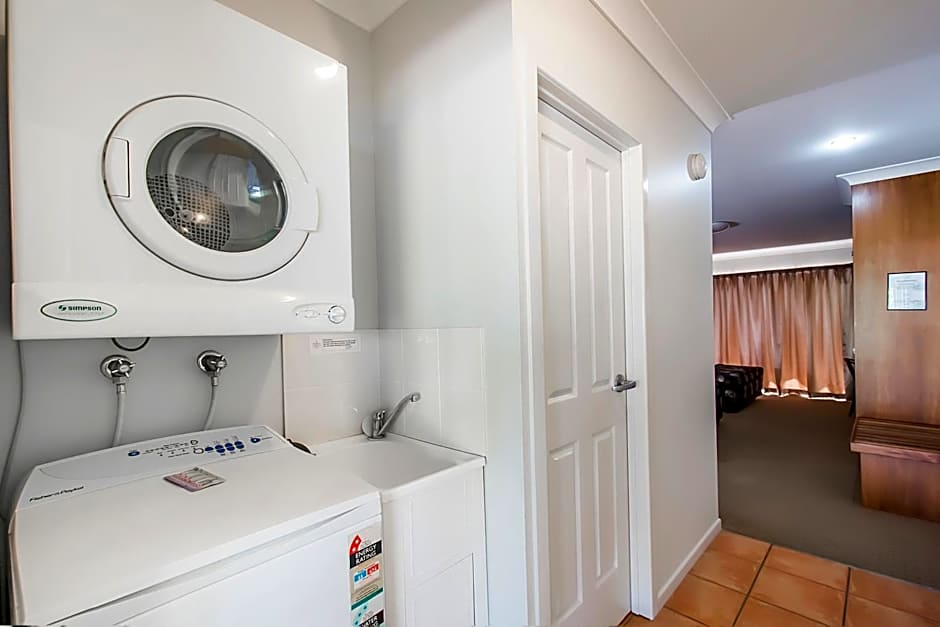 Shamrock Gardens Motel