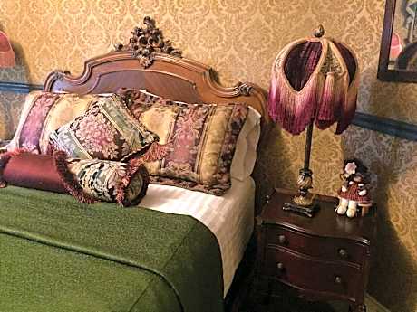 Quadruple Room with Shared Bathroom #1