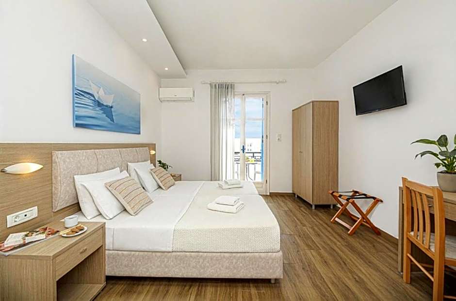 Mare Naxia Hotel
