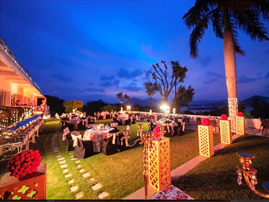 Hotel Hill Top Palace