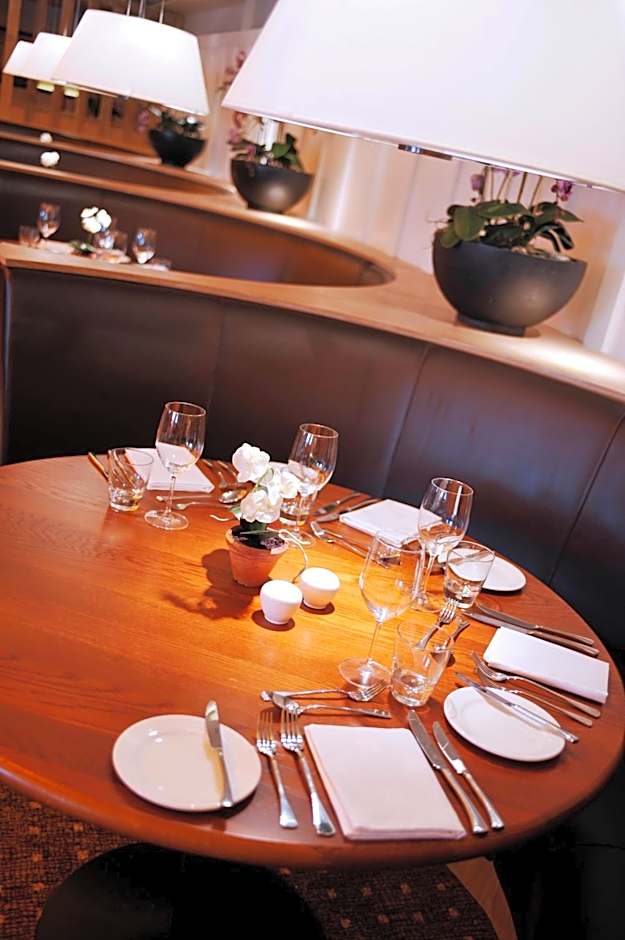 De Vere Cranage Estate