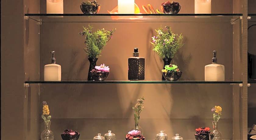 Grand 5 Hotel & Plaza Sukhumvit Bangkok