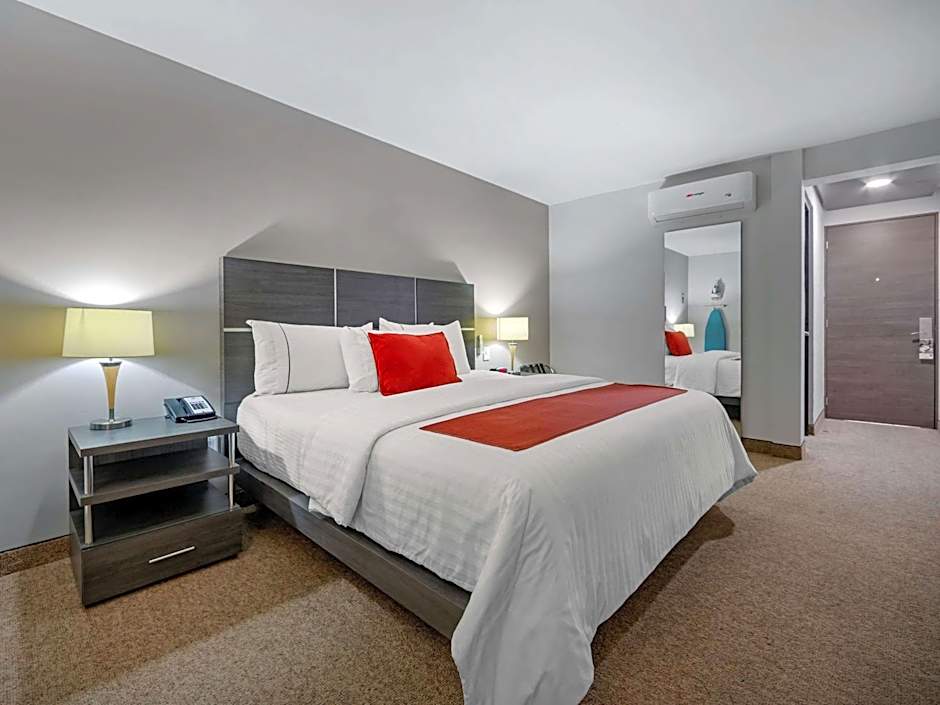 BeWow Hotel Querétaro